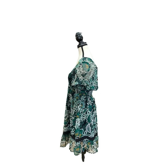 Band of Gypsies Bohemian V-Neck Floral Print Dress With Short Sleeves - Picture 5 of 9